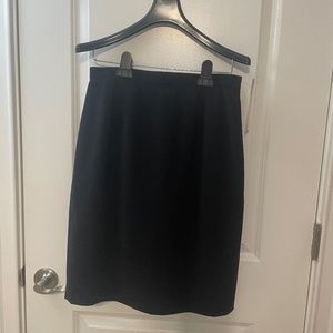 NWT  Jones New York Black straight suit skirt. size 8